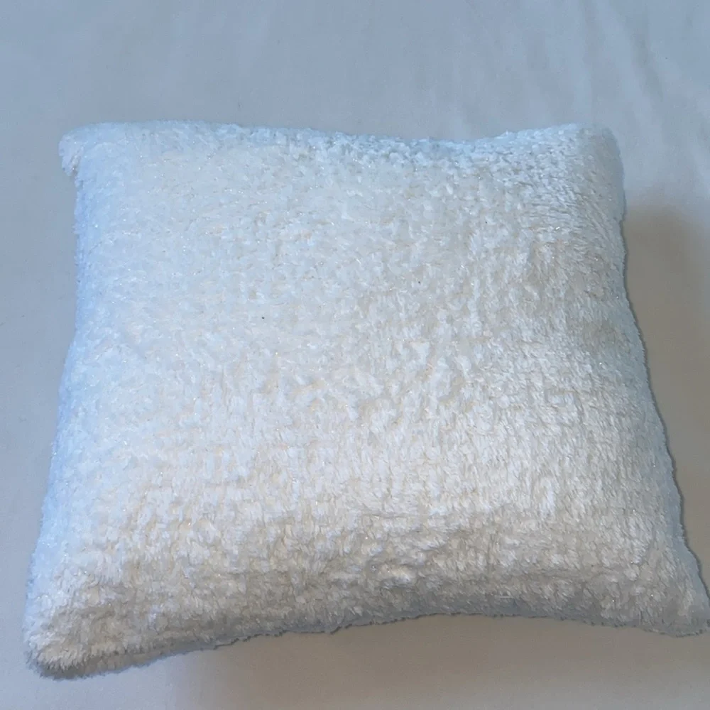 Cozy White Plush Throw Pillow Insert